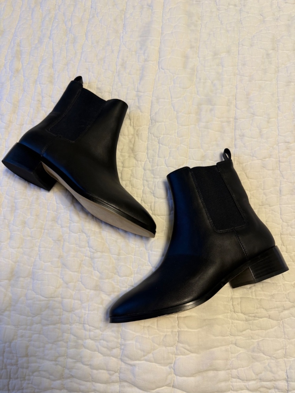 J. CREW Chelsea Boot In Vegan Leather Women’s Size 8.5 Black - Picture 2 of 11